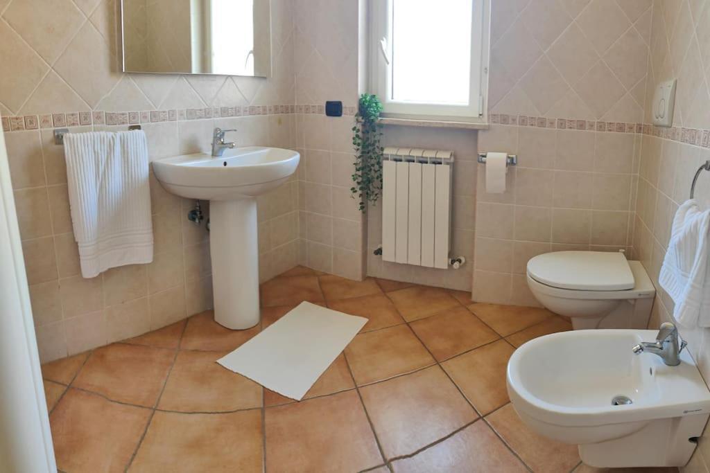 Villa Dolcevita Фреджене Екстериор снимка