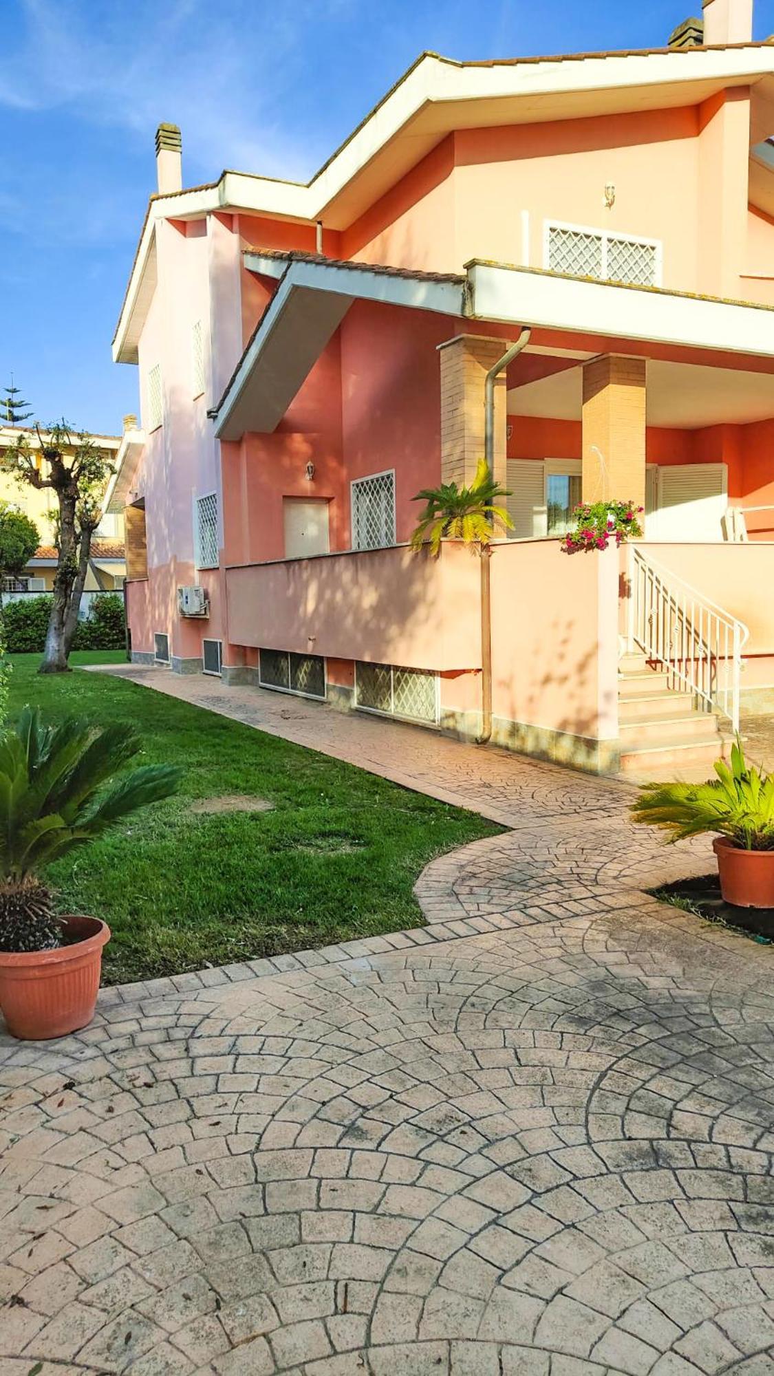 Villa Dolcevita Фреджене Екстериор снимка